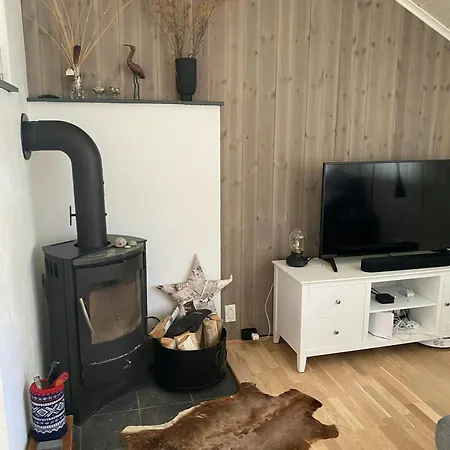 Norwegian Vibes With View In Vegarshei Semesterbostad