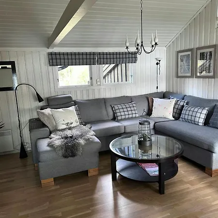 Norwegian Vibes With View In Vegarshei Semesterbostad