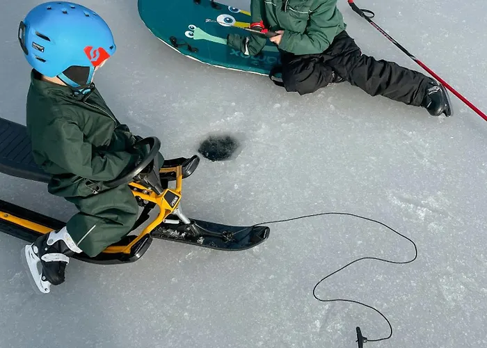 Norwegian Vibes With View In Vegarshei