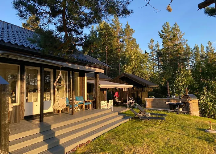 Norwegian Vibes With View In Vegarshei *